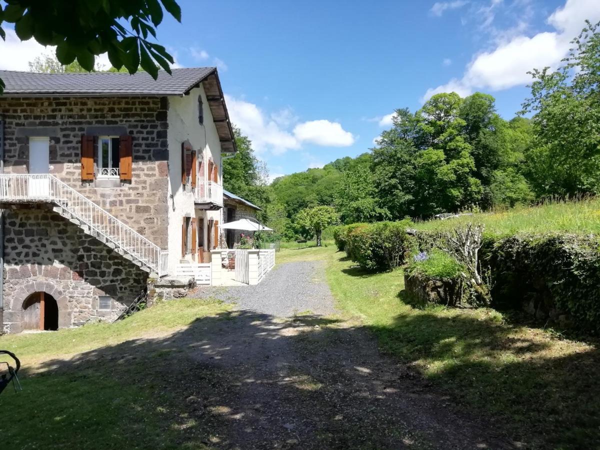 Maison A La Campagne Au Coeur Du Cantal Dept 15 Marmanhac Экстерьер фото